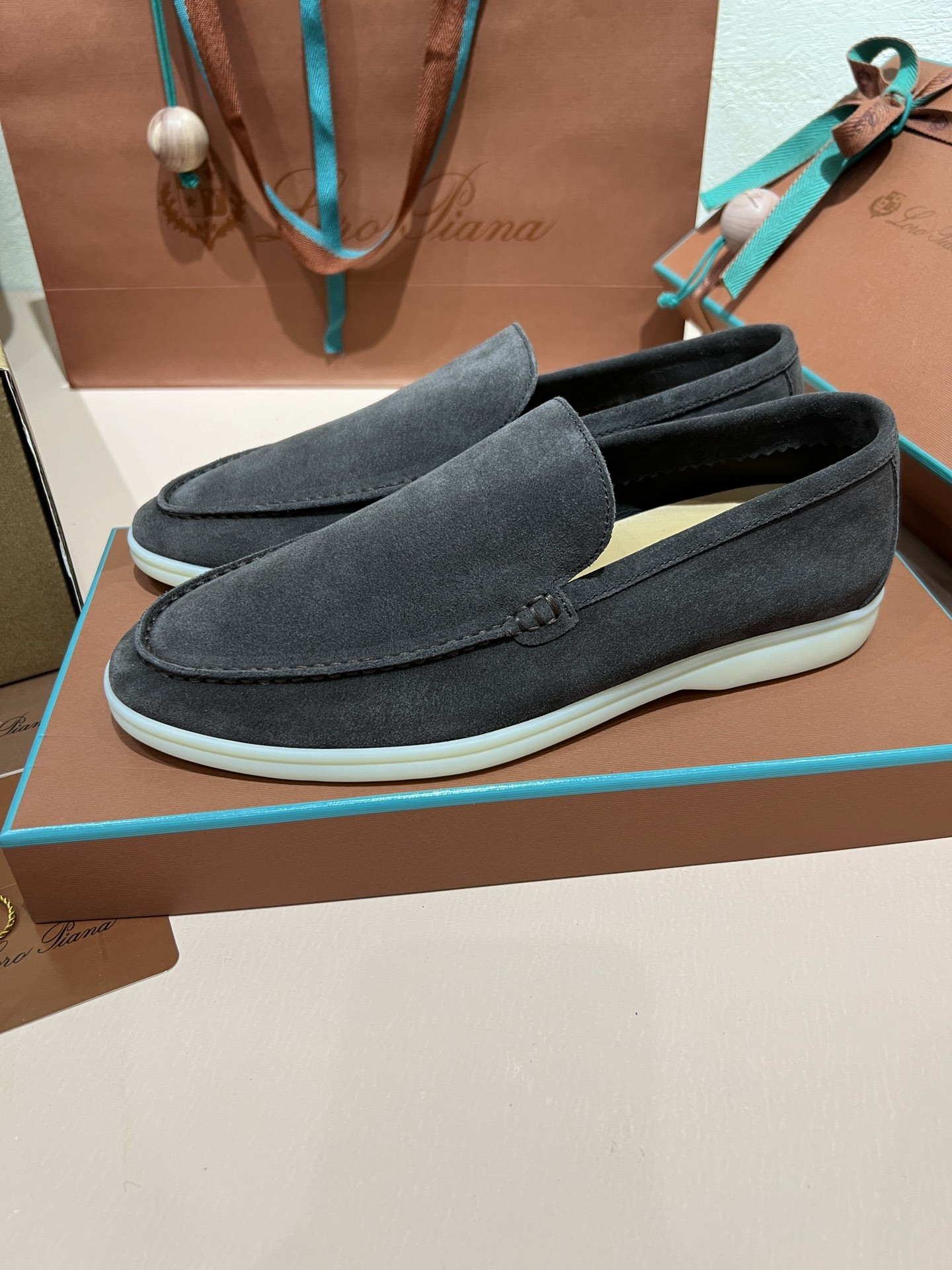ua L**o p*ana summer walk loafers