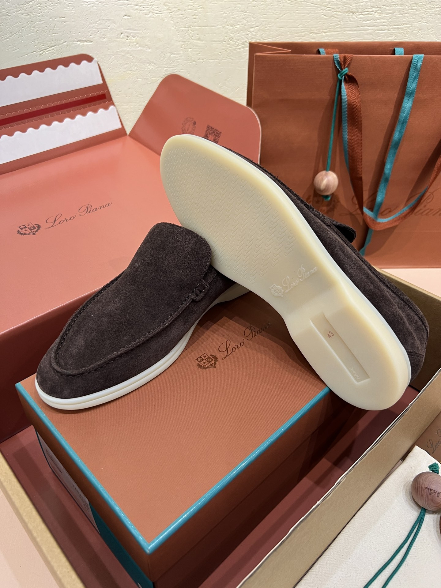 ua L**o p*ana summer walk loafers