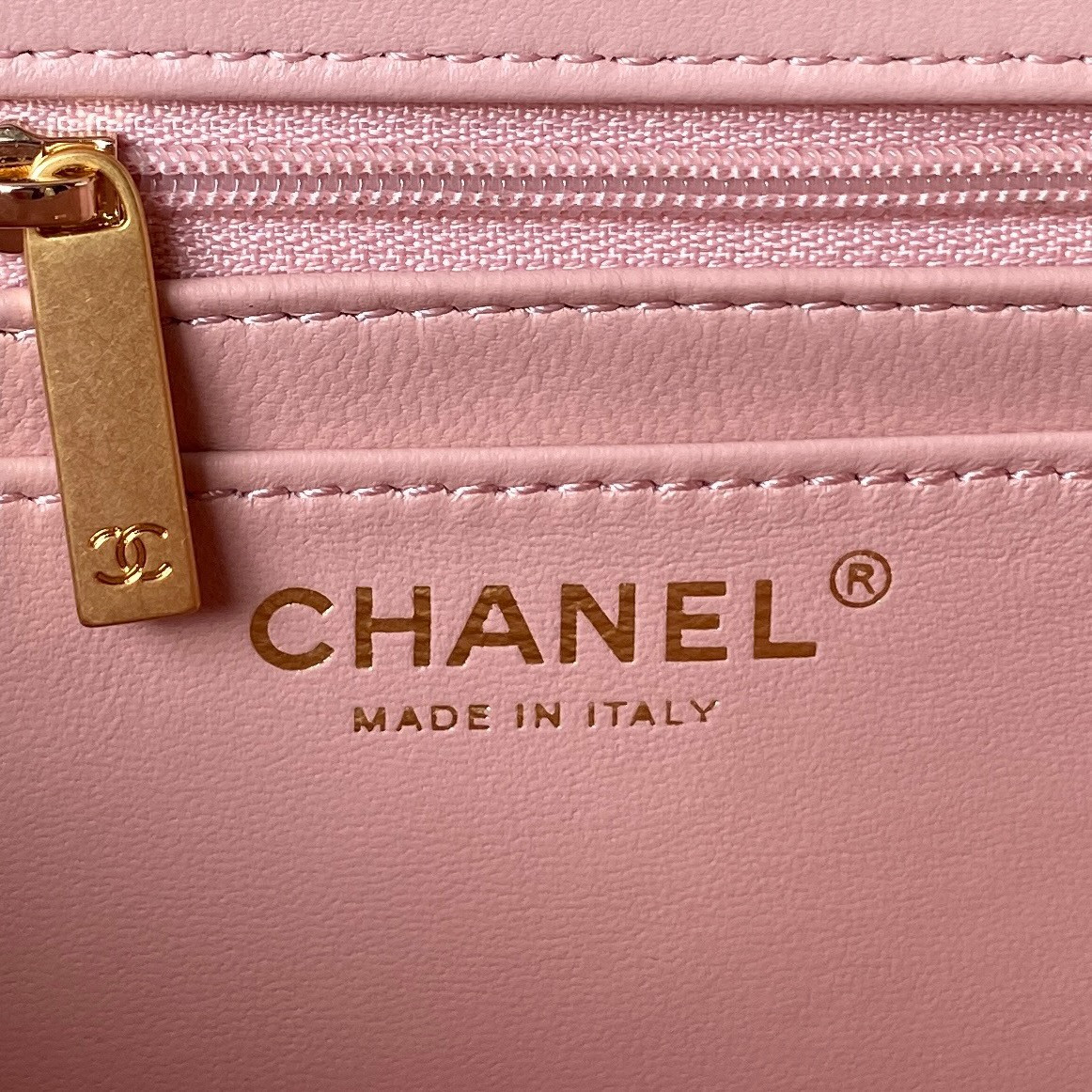 Ch*el mini classic handbag with top handle 12 × 20 × 6 cm