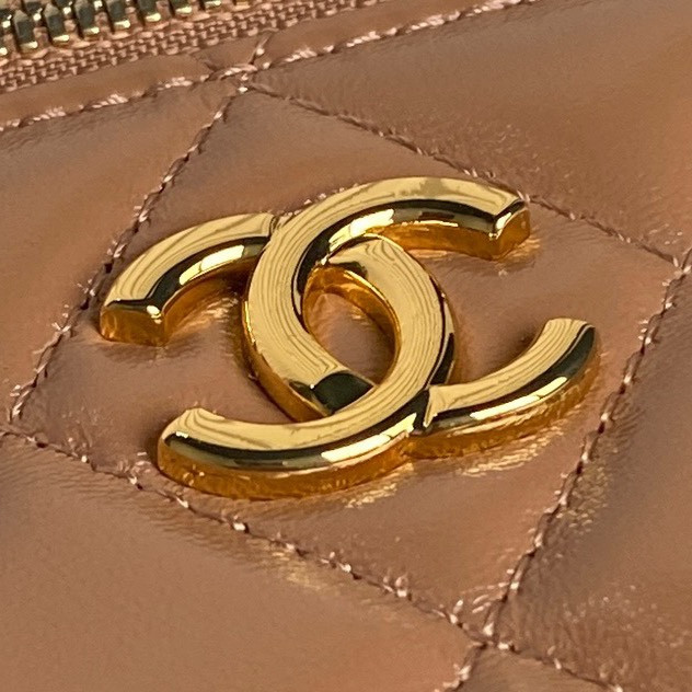 Ch*el clutch with chain 9.5x 17x 8cm