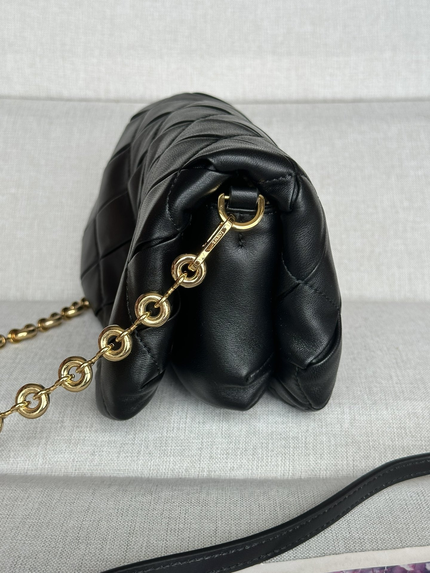 L0ew* mini puffer goya in pleated shiny nappa lambskin 20x6x13cm