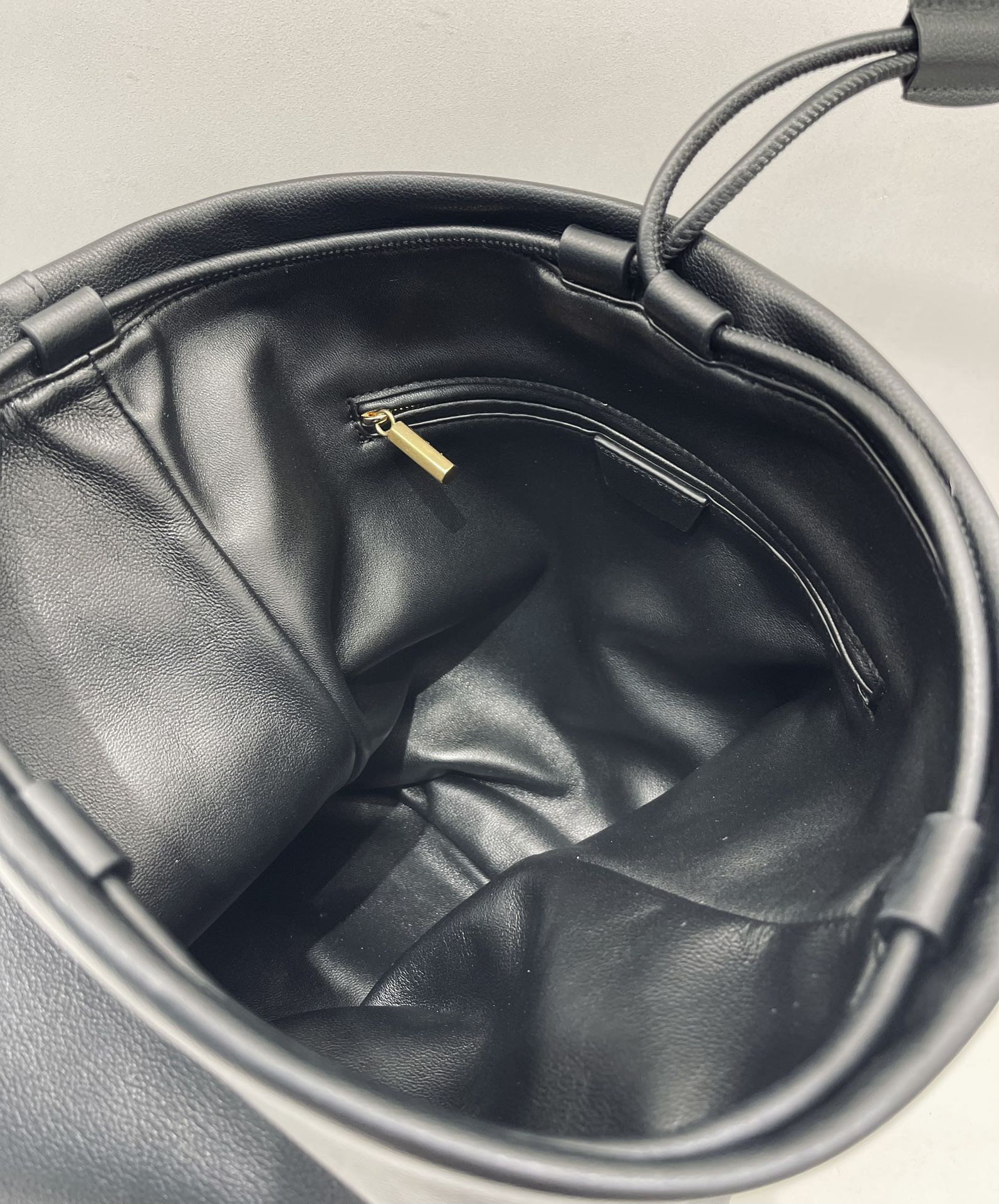 T*e R0w park tote bag in leather 25x31x16cm