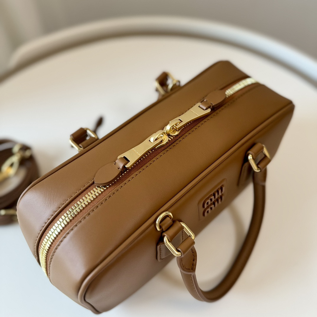 Miu Miu Arcadie leather bag 12x27x9cm