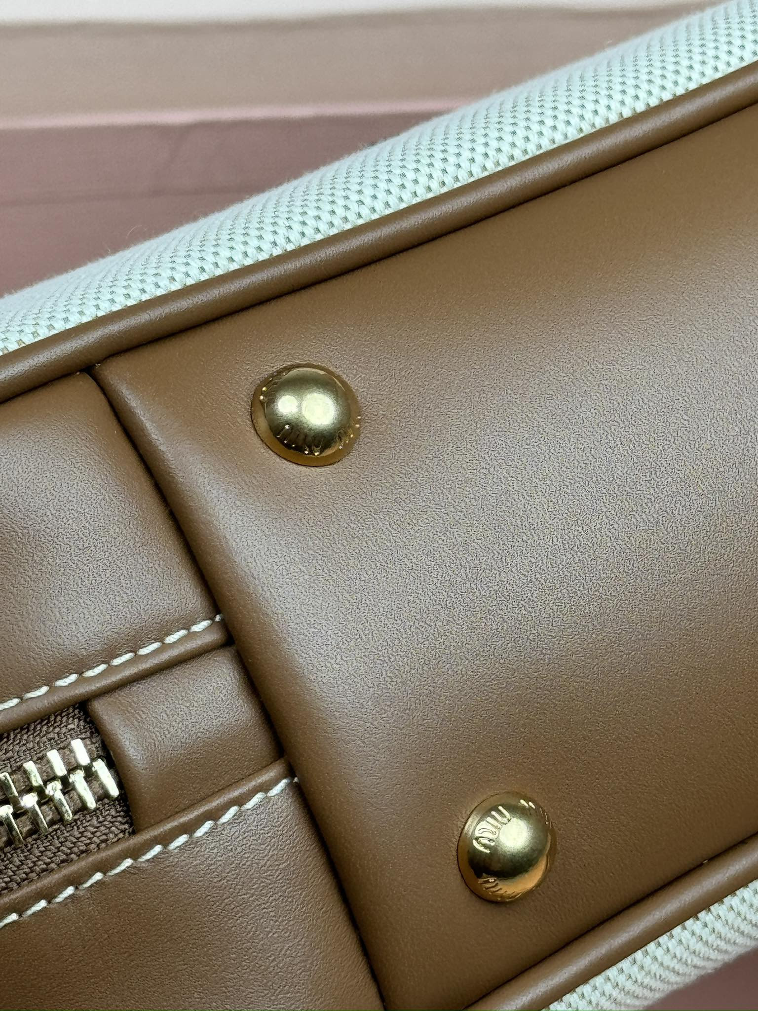 Miu Miu Leather Beau Bag  28×15×9cm