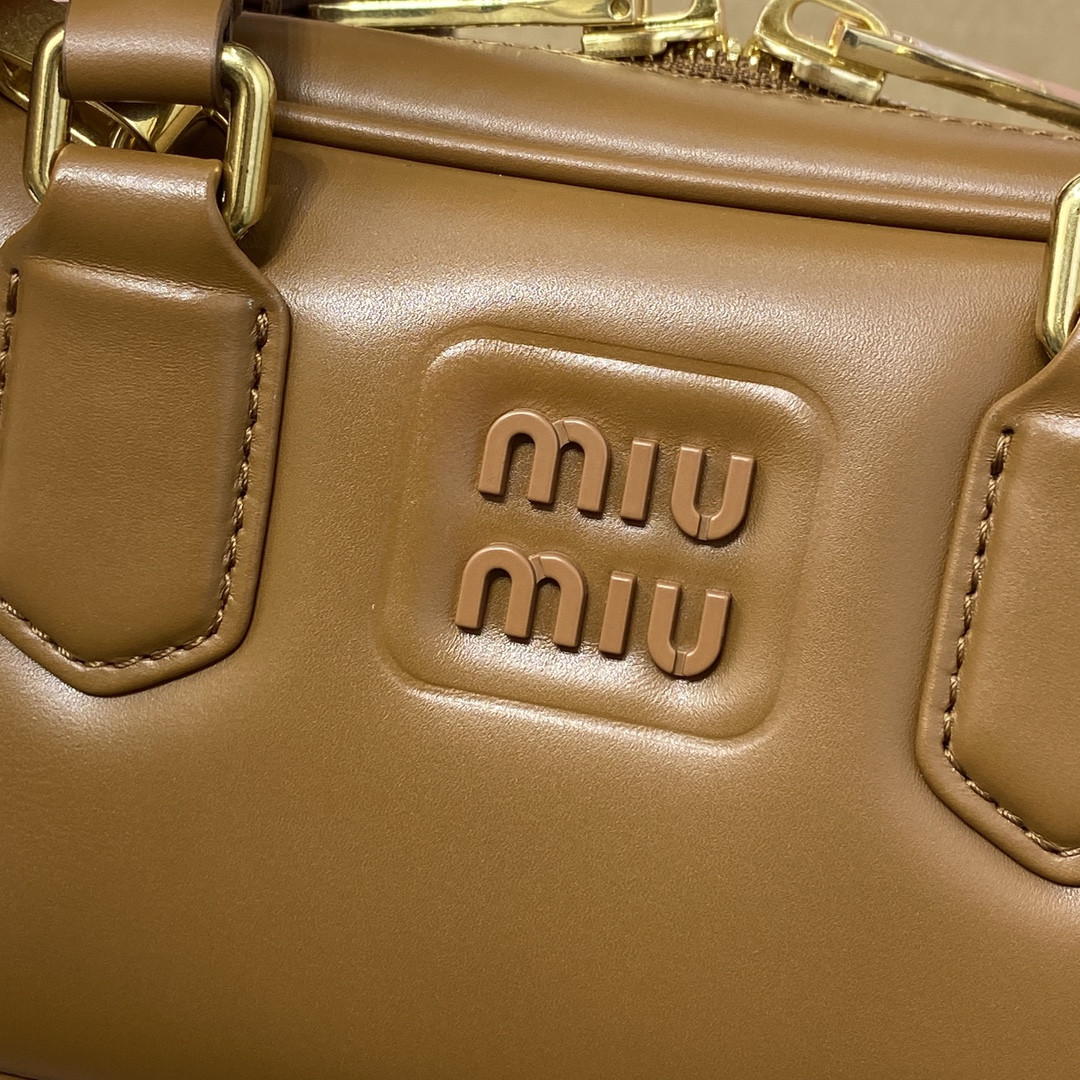Miu Miu Arcadie leather bag 10.5x22x7.5cm