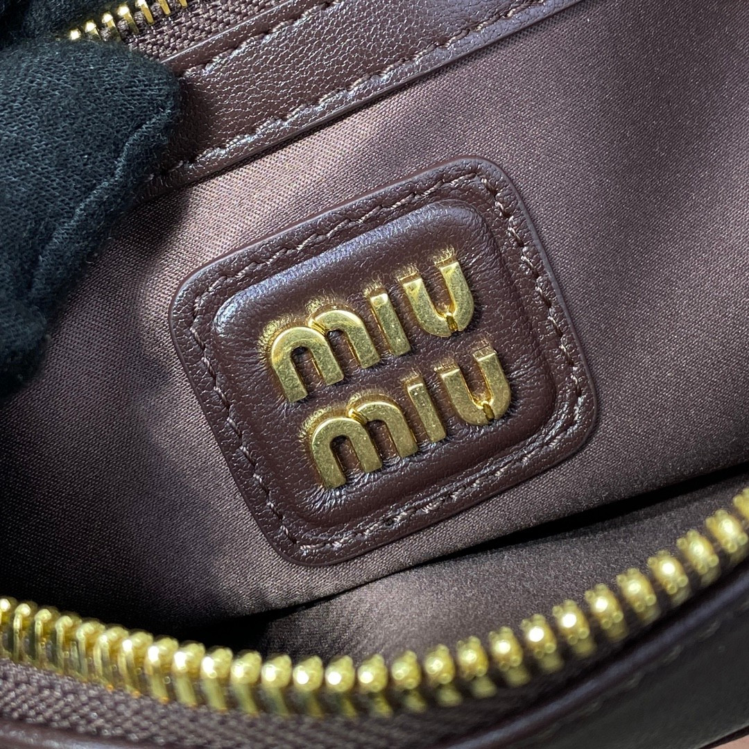 Miu Miu Arcadie matelassé nappa leather bag 22X10.5X7.5cm