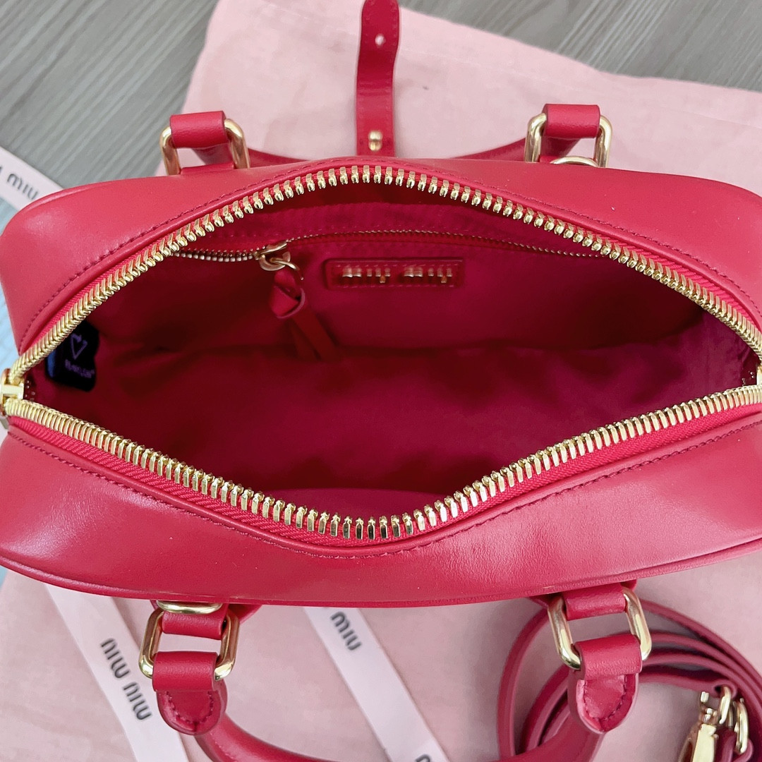Miu Miu Arcadie leather bag 10.5x22x7.5cm