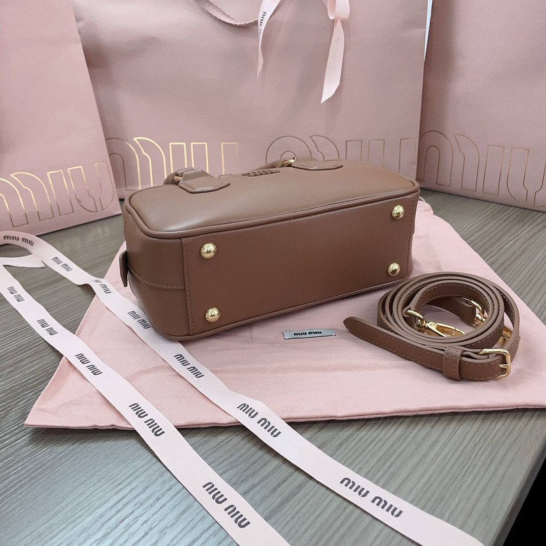 Miu Miu Arcadie leather bag 10.5x22x7.5cm