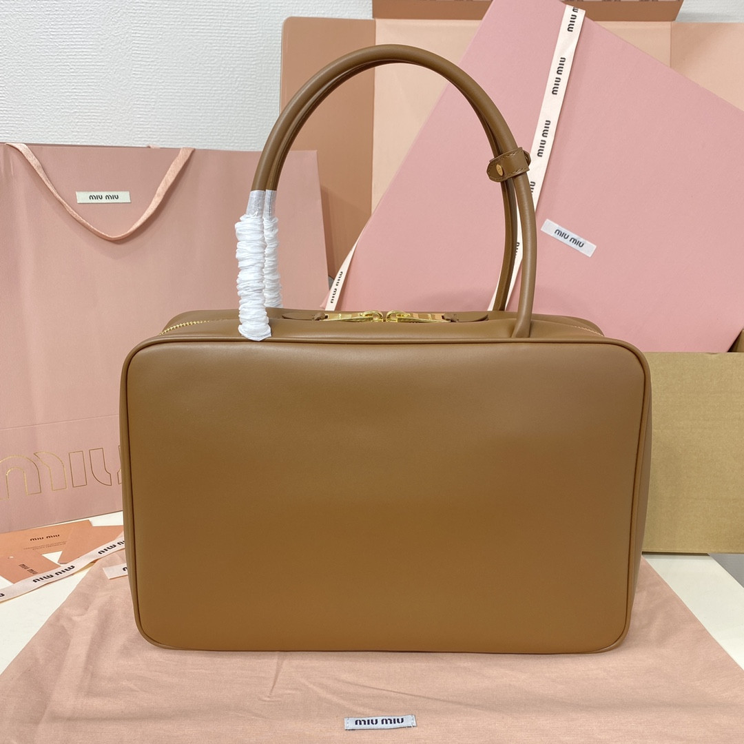Miu Miu Leather Beau bag 23x34x10cm