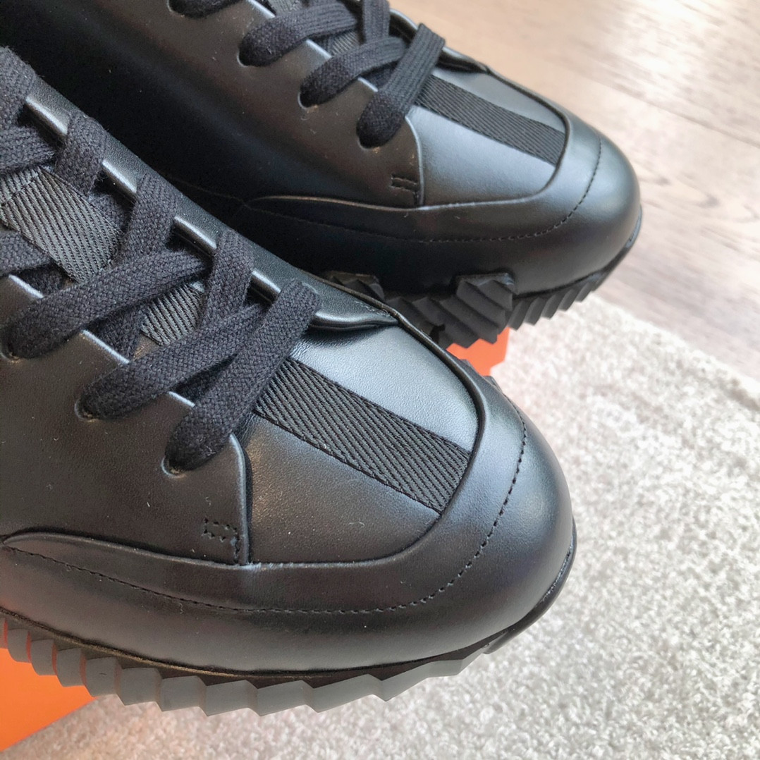 UA Hermès Bouncing Sneaker
