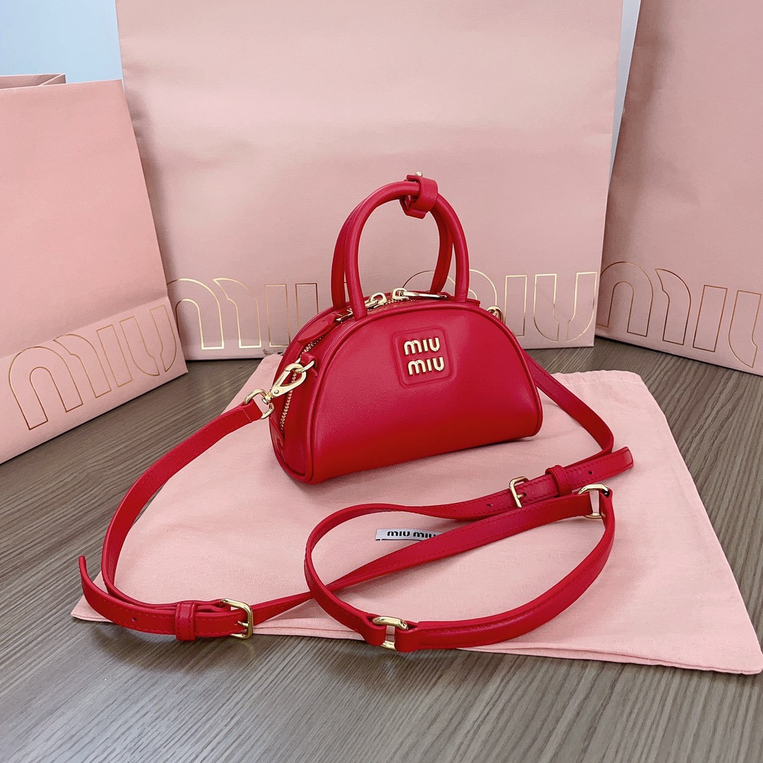 Miu Miu Dumpling bag 18X11.5X8cm