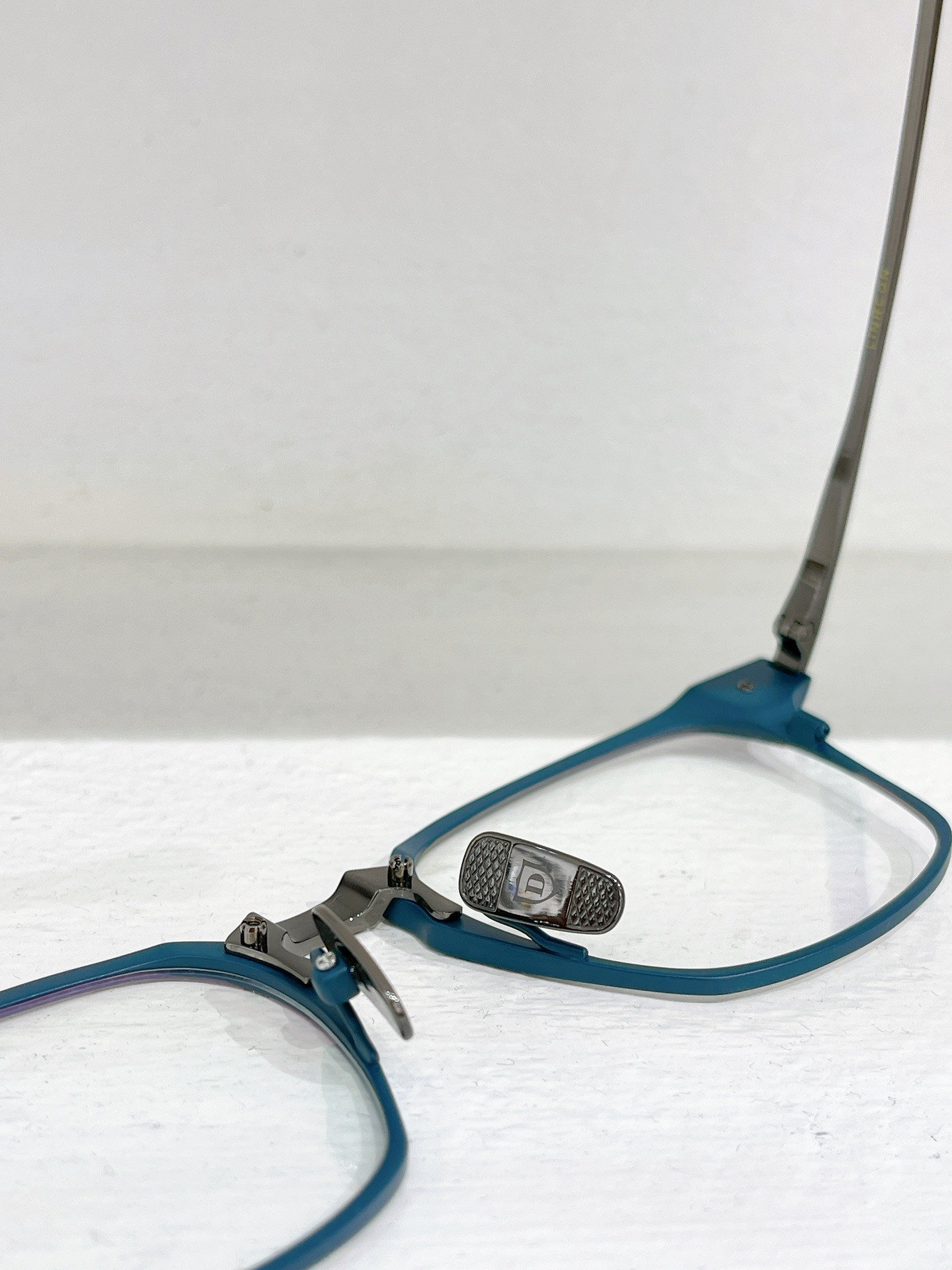 DITA Glasses DTX167 52-19-145 titanium