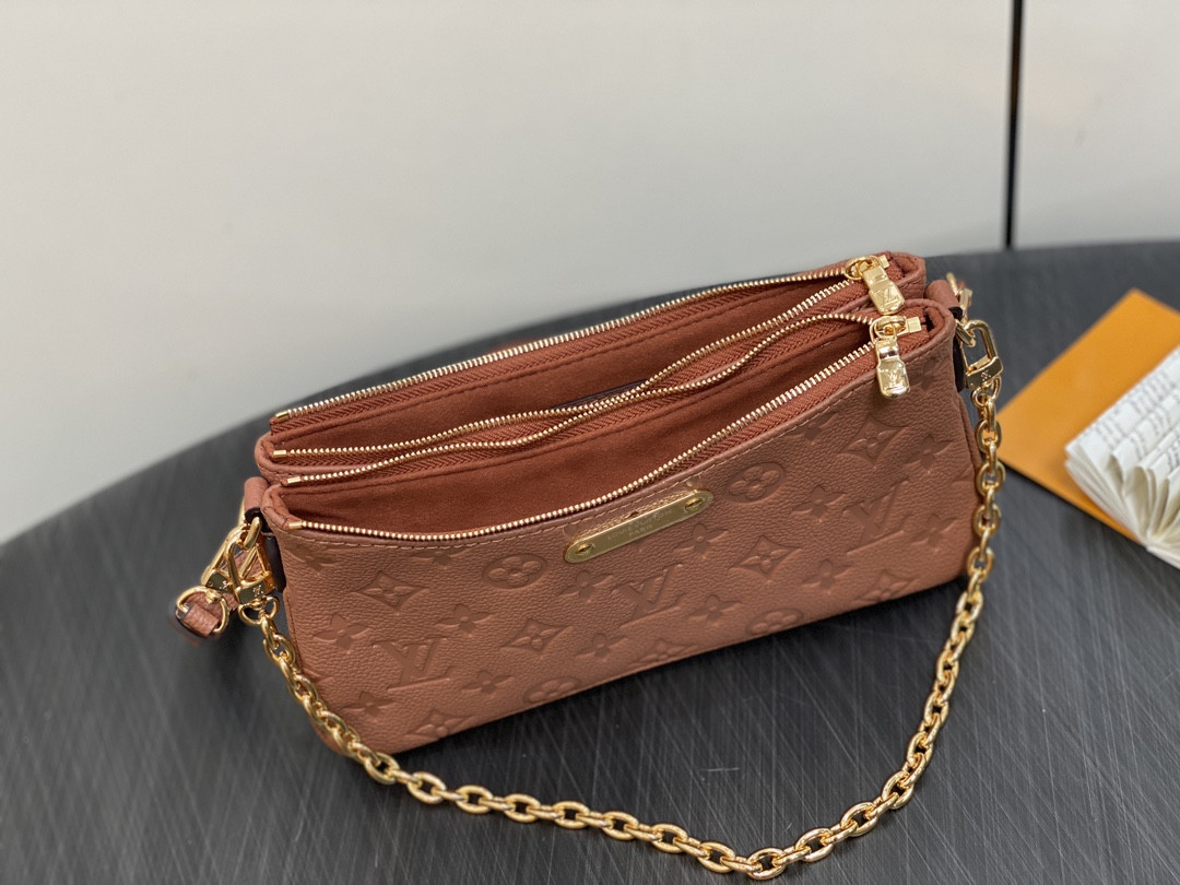 LV Liv Pochette M11916  24.3×13.5×6.5cm