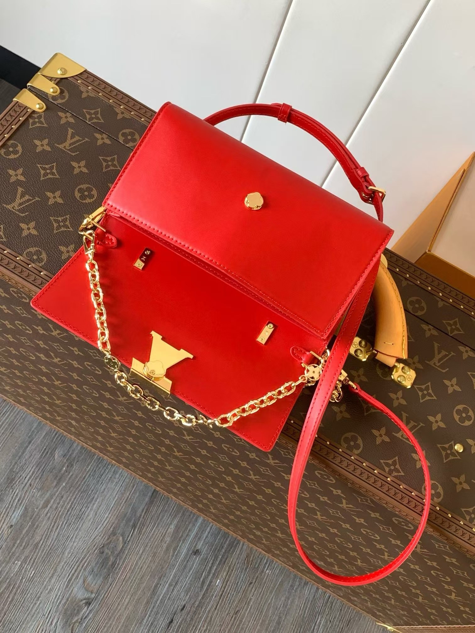 LV Wallet On Chain Capucines M12405 23x12x4cm