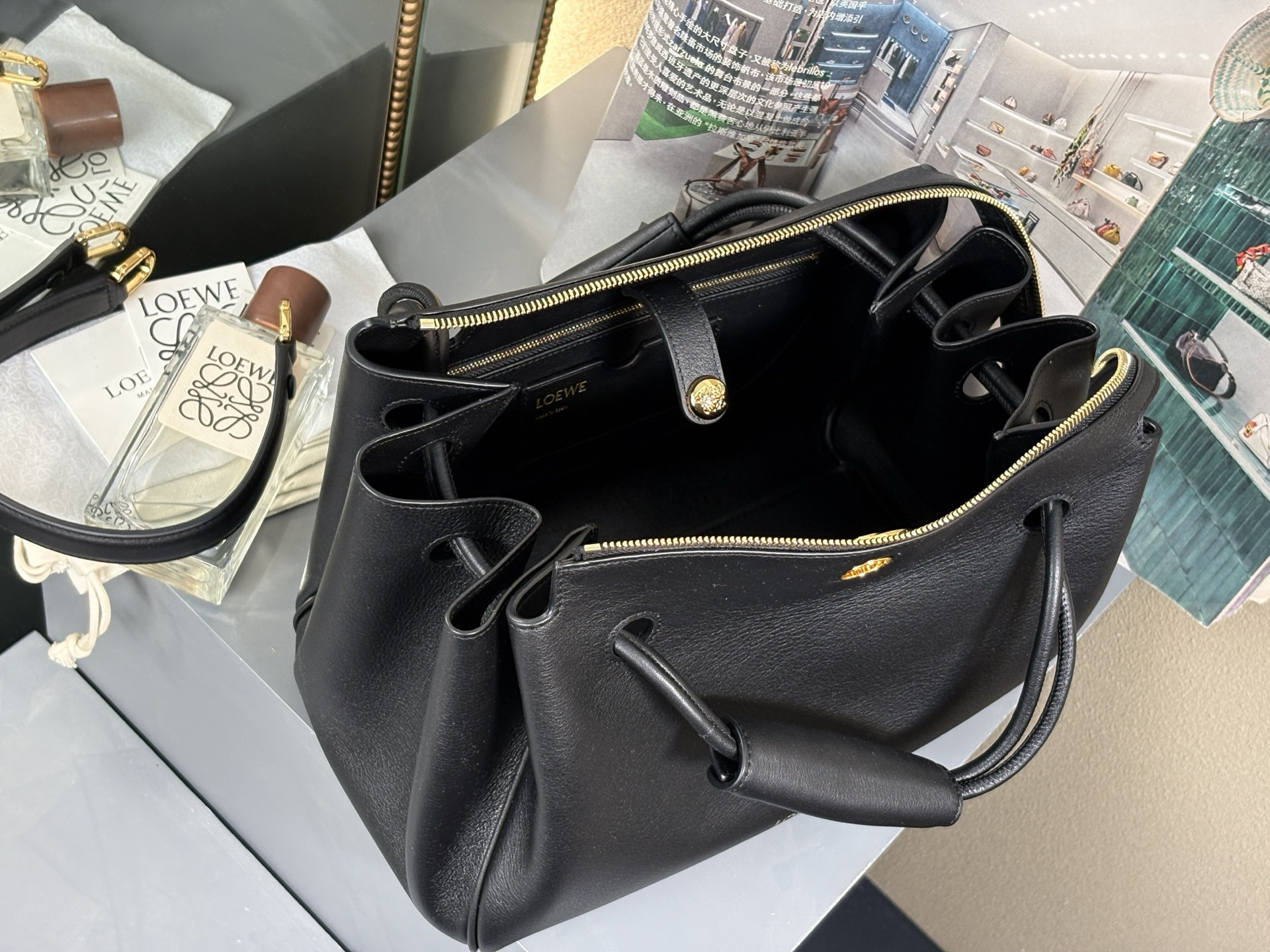 l0ew* medium madrid bag in S*pple calfskin 28.5x11x23cm