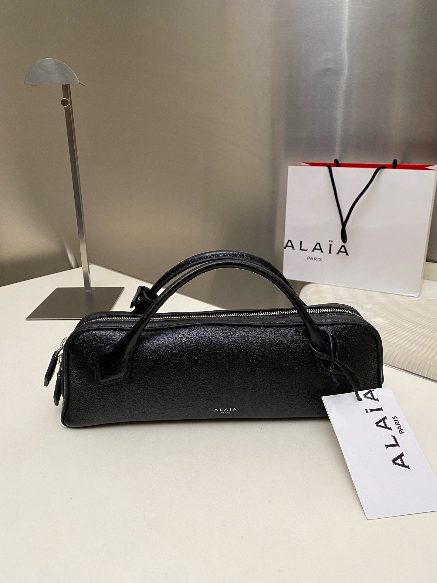 ALAÏA LE TECKEL CLUTCH SMALL BAG 27x9x8cm