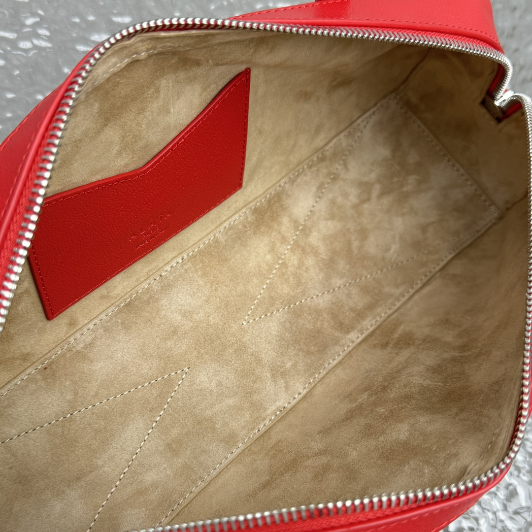 ALAÏA LE TECKEL MEDIUM BAG 33x11x10cm