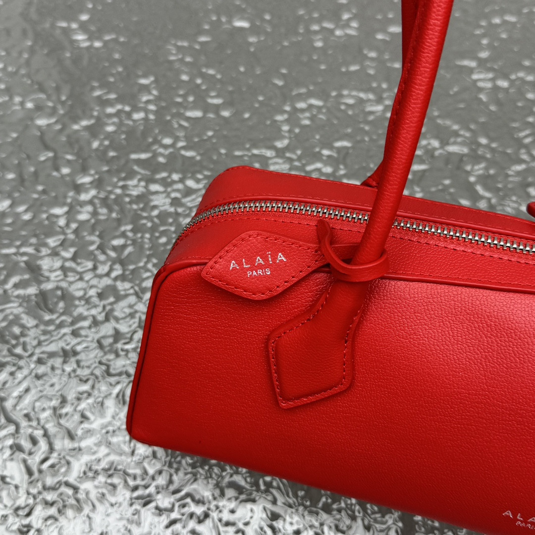 ALAÏA LE TECKEL MEDIUM BAG 33x11x10cm