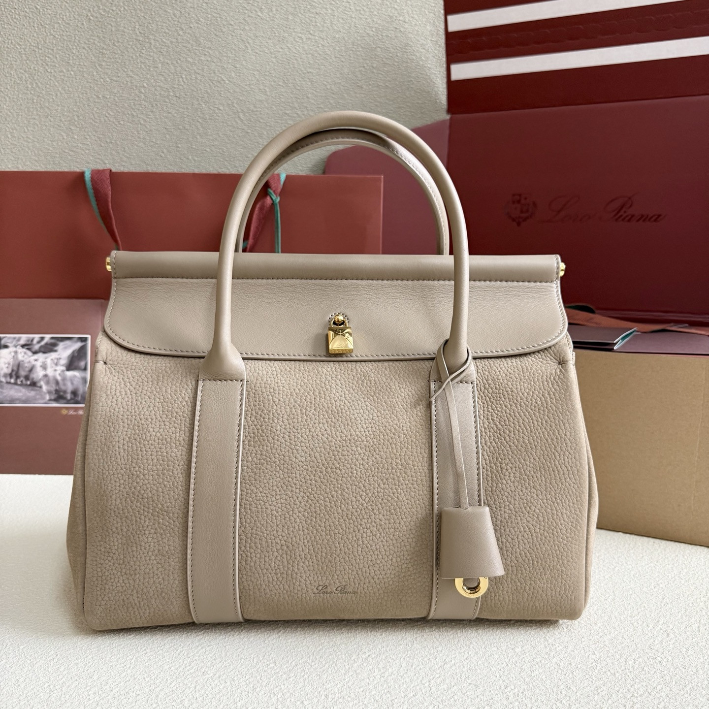 L**o p*ana loom l32 calfskin 33x23x18cm