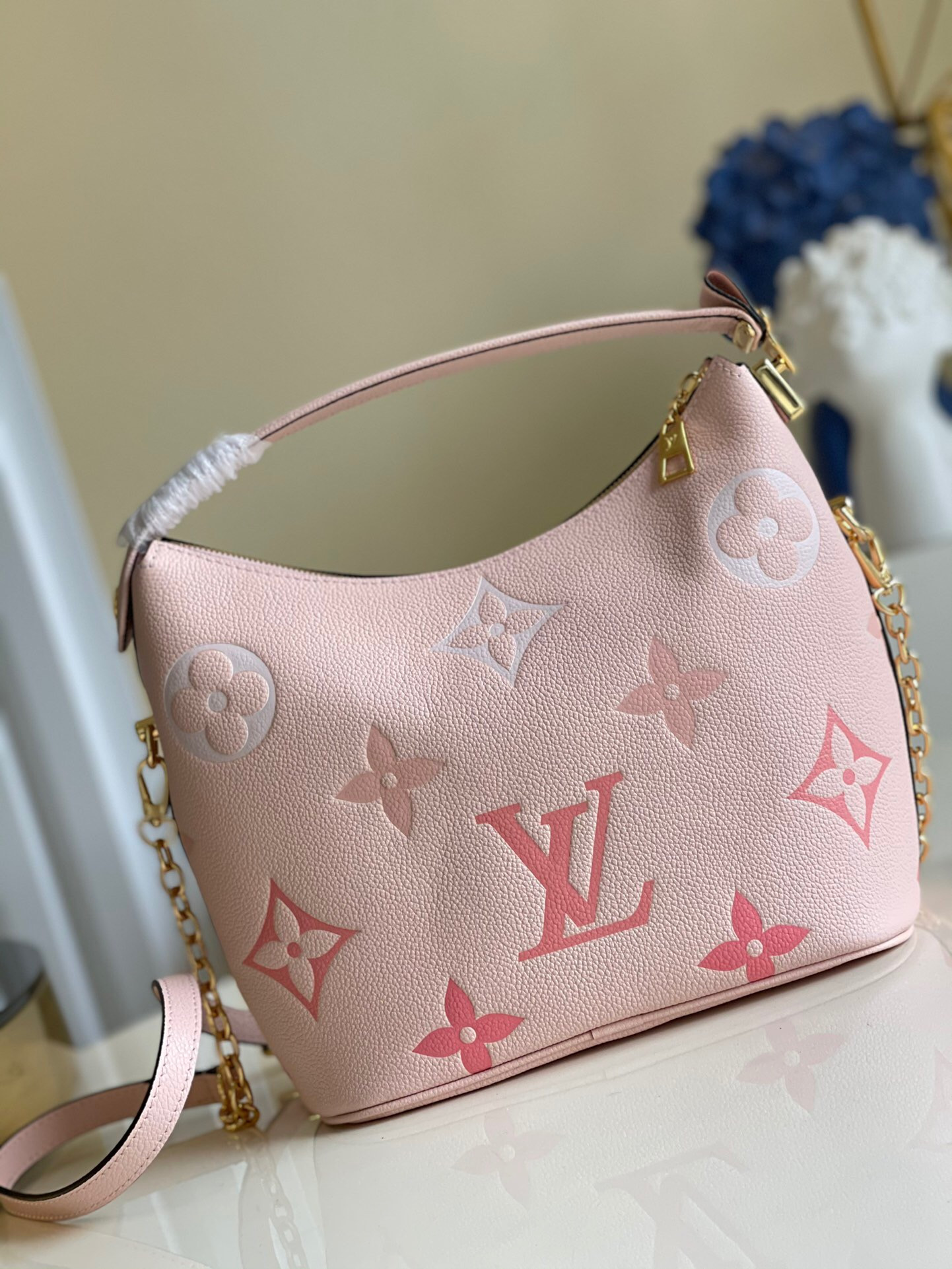 LV MARSHMALLOW M45697